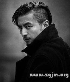 演员邵 桐个人资料,影视界多面手，才华横溢的演技派演员