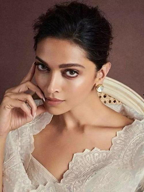 印度著名女演员,揭秘宝莱坞女神的传奇人生